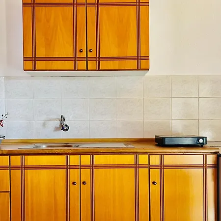 Ianthi Apartment *